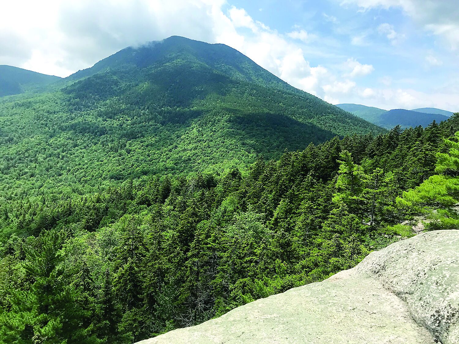 Hiking: UNH Trail on Mount Hedgehog
